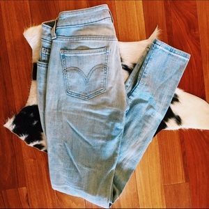 Levi's 535 Lightwash Denim Leggings