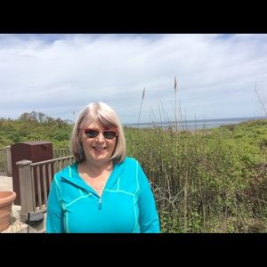 Meet your Posher, Sandy