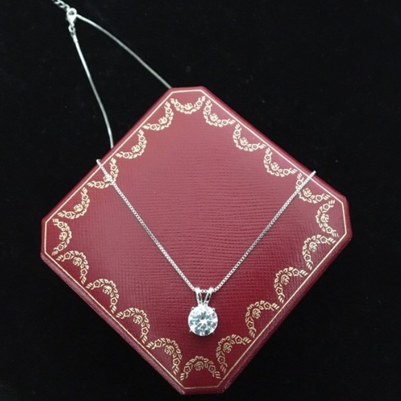 Jewelry - Forever diamond pendant necklace