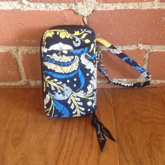 Very Bradley quilted wristlet