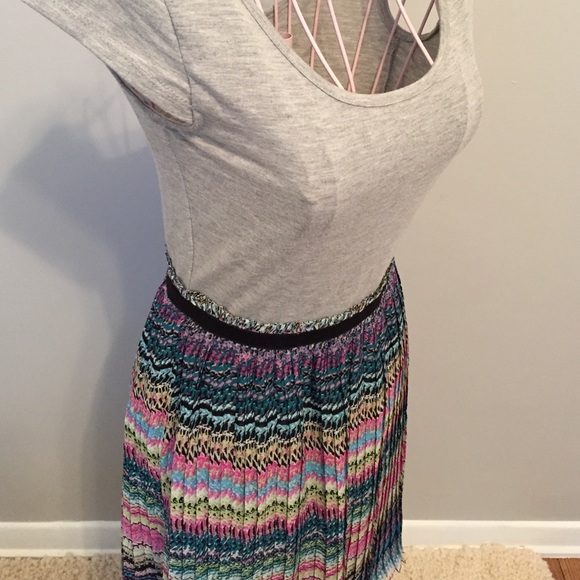 Dress - Picture 3 of 4