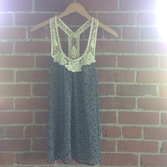 Forever 21 spring/summer top