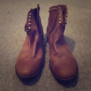 Cognac studded ankle boots