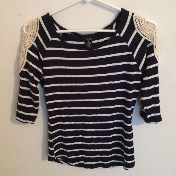 Quarter sleeve shirt - Picture 1 of 3