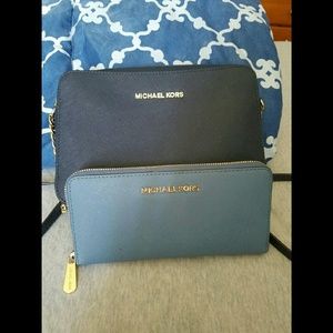 Michael kors purse and wallet bundle