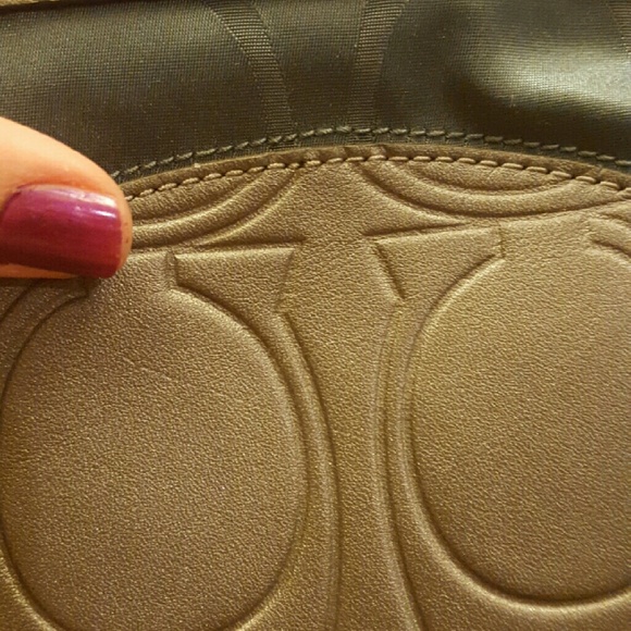 Coach Extra pics 3 of 3 - Picture 2 of 3