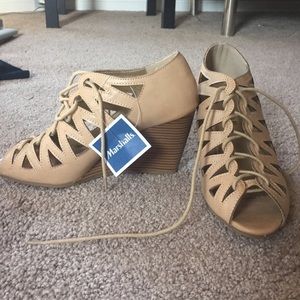 Tan wedges