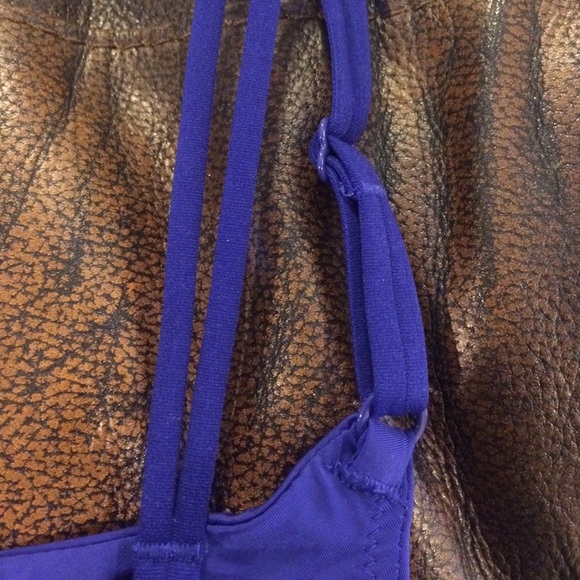 Victoria's Secret 34B Push-up Bra - Picture 2 of 3