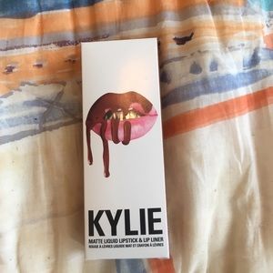 Kylie Jenner lip kit- dolce k