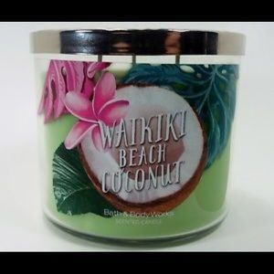 Waikiki Beach Coconut Candle