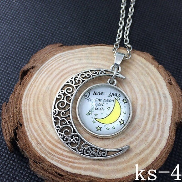 Jewelry - Love u to the moon n back