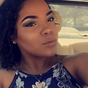 Meet your Posher, Christa