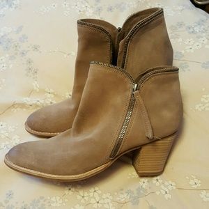 Dolce Vita Jana bootie