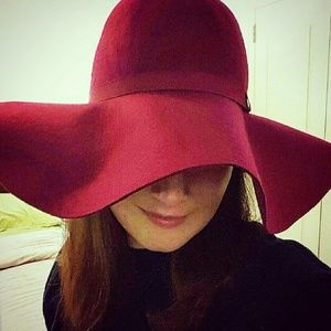 Meet your Posher, Lisa marie