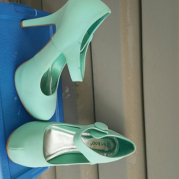 Bamboo brand Shoes.  Never worn