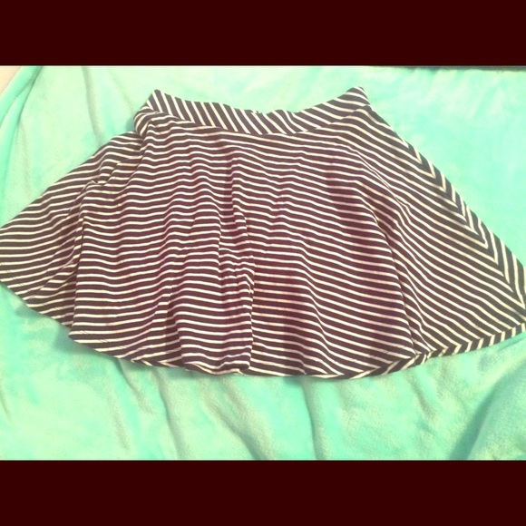 Cute blue&white striped circle skirt! - Picture 1 of 2