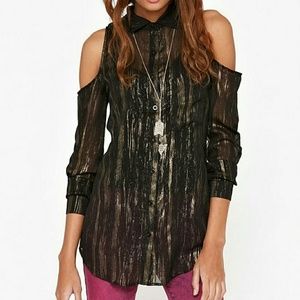 Kirra "Cold Shoulder" Top