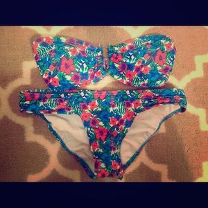 PACSUN floral bikini set!