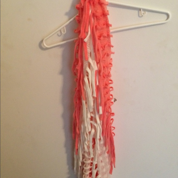 Scarf - Picture 1 of 2