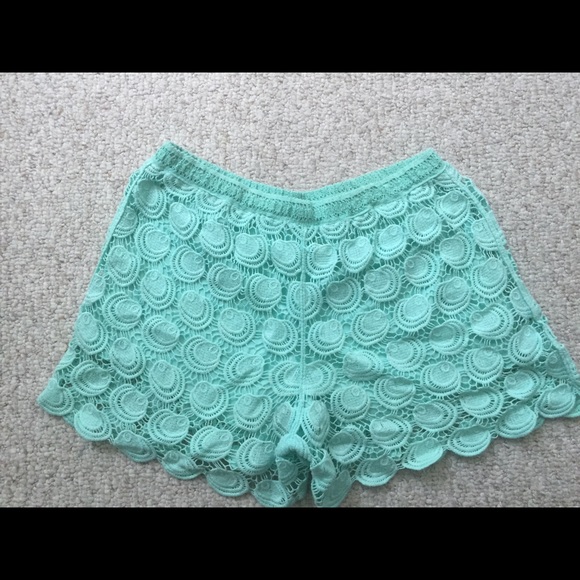 Women's crochet lace shorts