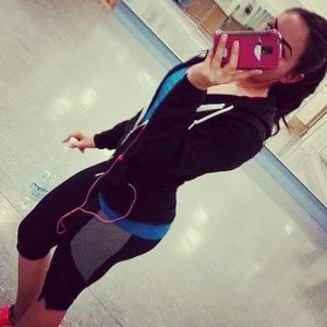 Meet your Posher, Ana