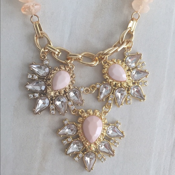 New York & Company pink statement necklace - Picture 2 of 3