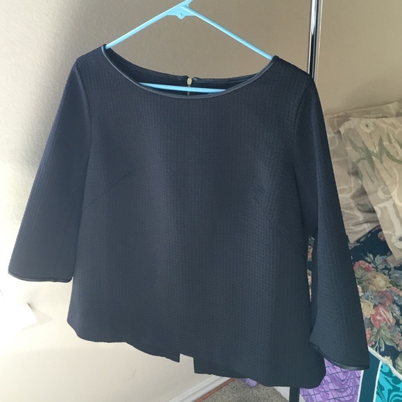 Club Monaco split back top sz L