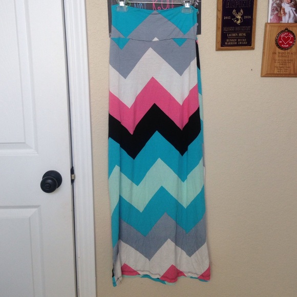 Rue 21 maxi skirt