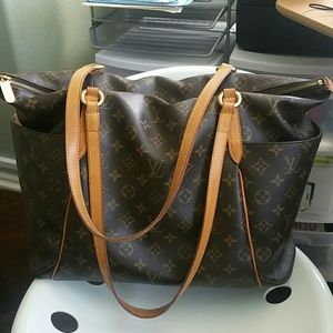LV Totally GM Authetic