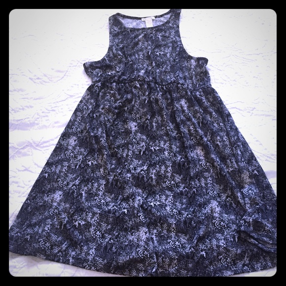H&M razor back maternity dress