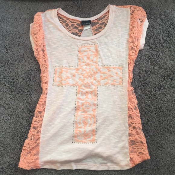 Daytrip Tops - Daytrip cross shirt