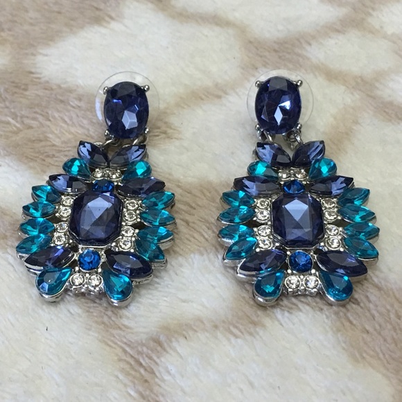 Last One! Blue Resin Earrings - Picture 4 of 7