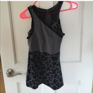 Lululemon tank with detachable sports bra
