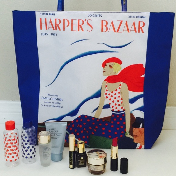 Estee Lauder Other - 🎉HP🎉 Estée Lauder make up bag set