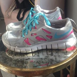 SOLD Nike Free Run 2