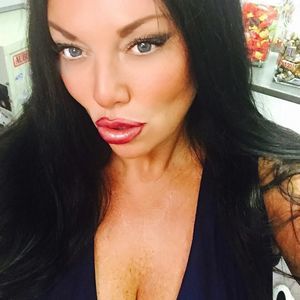 Meet your Posher, Michele