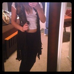 Adorable black cardigan vest 👛💄💋🌸🎀