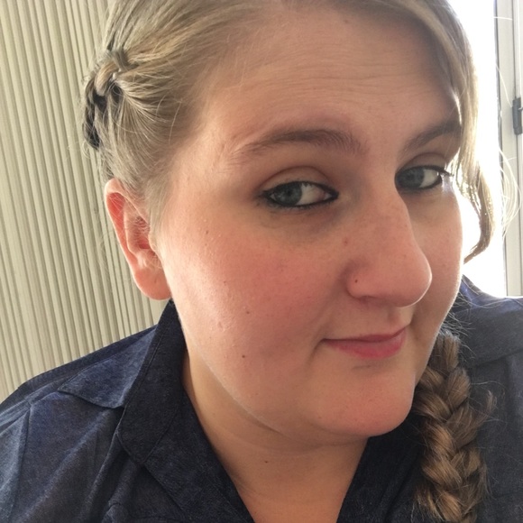 Meet your Posher, Kimberly - Picture 1 of 1