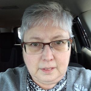 Meet your Posher, Connie