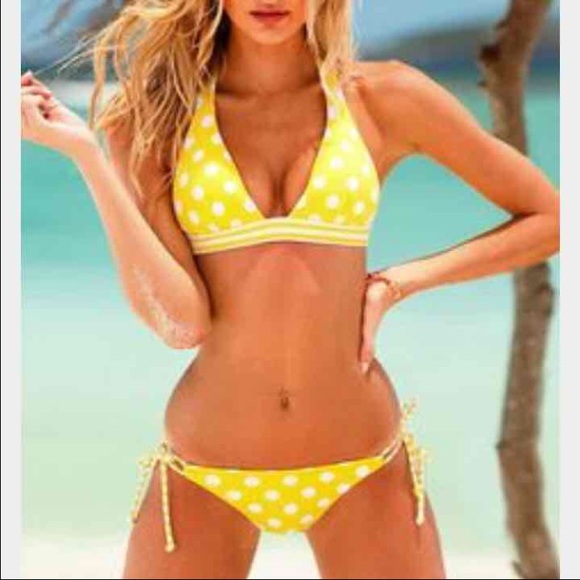 EUC VS L yellow and white striped top