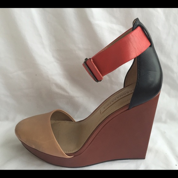 BCBGMaxAzria Shoes - BCBG MaxAzria Beige Platform  Wedges Size 6.5