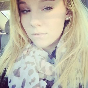 Meet your Posher, Britani