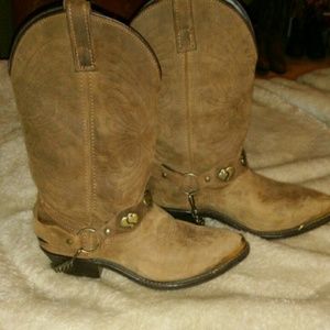 Size 8 cowgirl boots