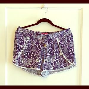 ❌SOLD❌EUC LILLY FOR TARGET SHORTS IN UPSTREAM