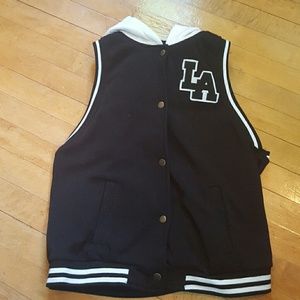 Sleeveless hoodie