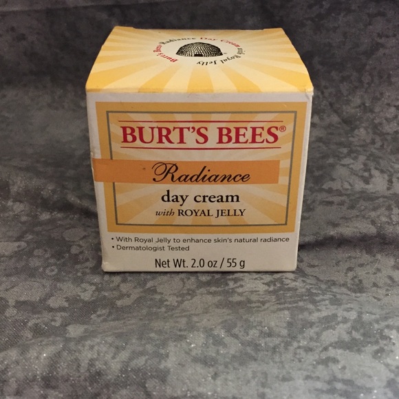 New in box! Burt's Bees Radiance day cream