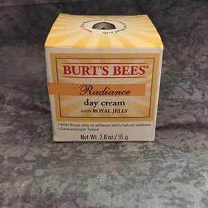 New in box! Burt's Bees Radiance day cream