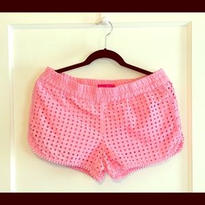 ❌SOLD❌EUC LILLY FOR TARGET SHORTS IN EYELET PINK