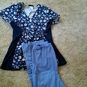 Maternity scrubs top xs
