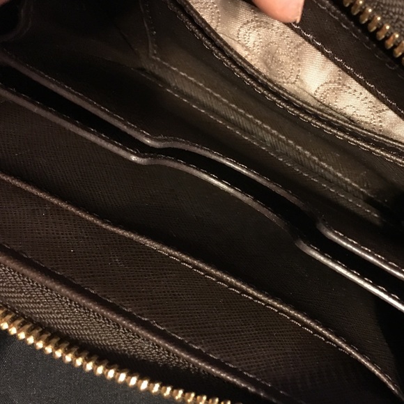 Authentic MK Wristlet - Picture 3 of 4